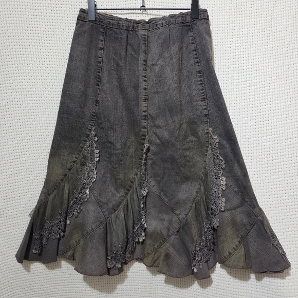 Boho Chic Handmade Dark Grey Distressed Denim Skirt with Lace Details L/XL - Picture 7 of 10